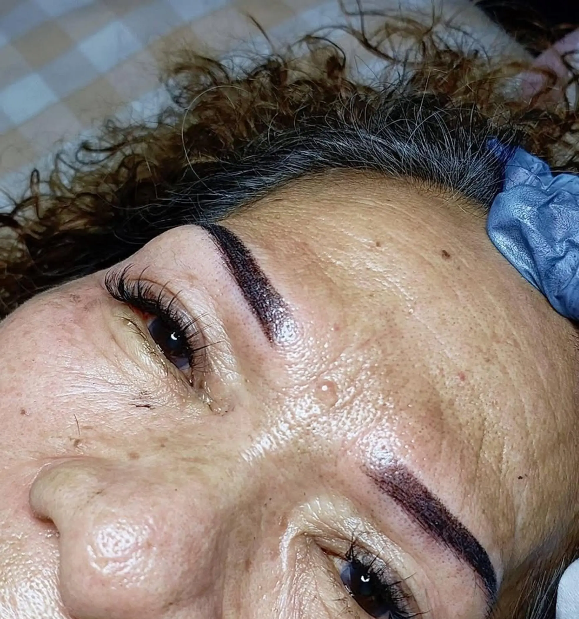clean organized permanent makeup studio