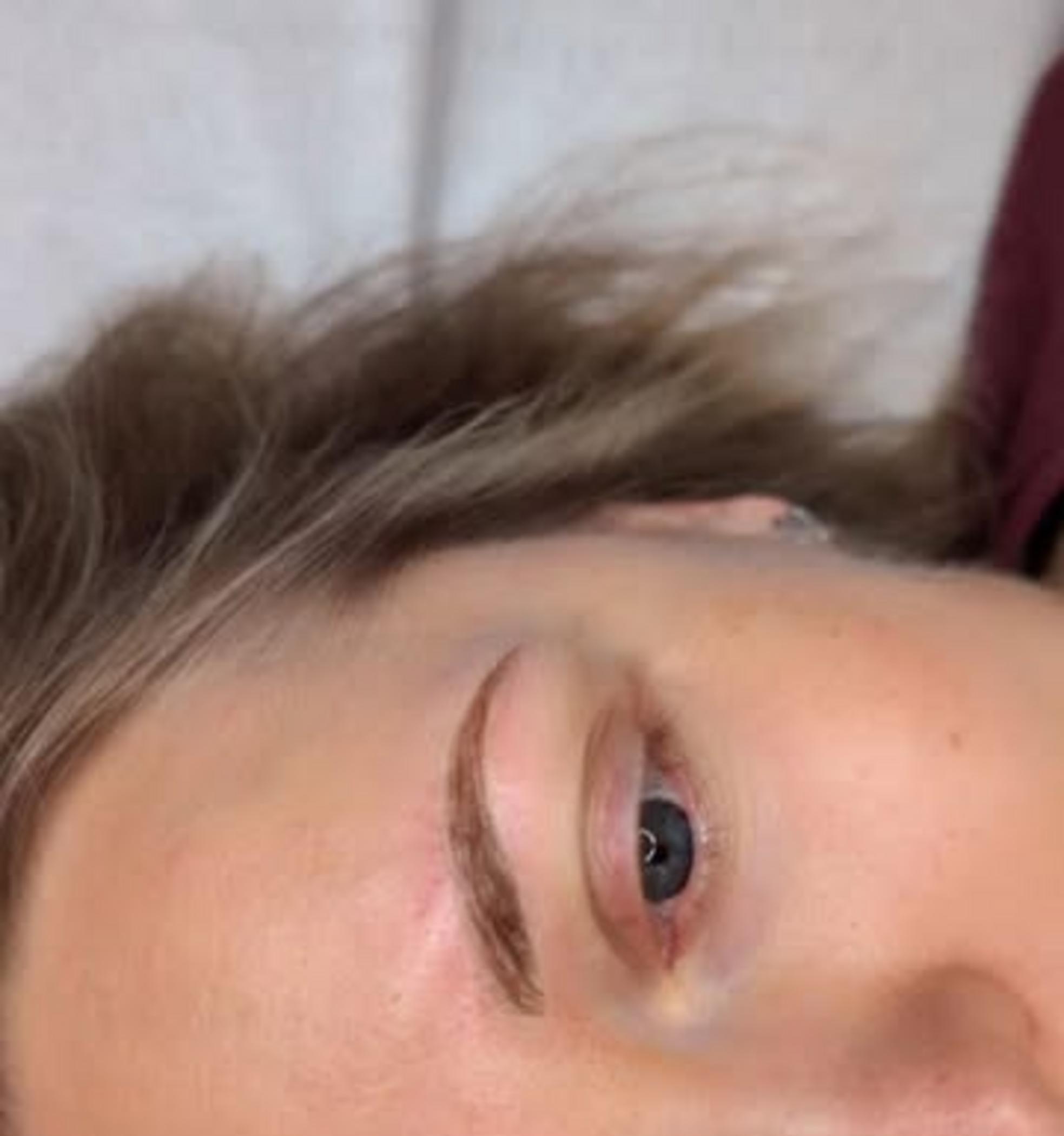 close up nano combo eyebrow strokes